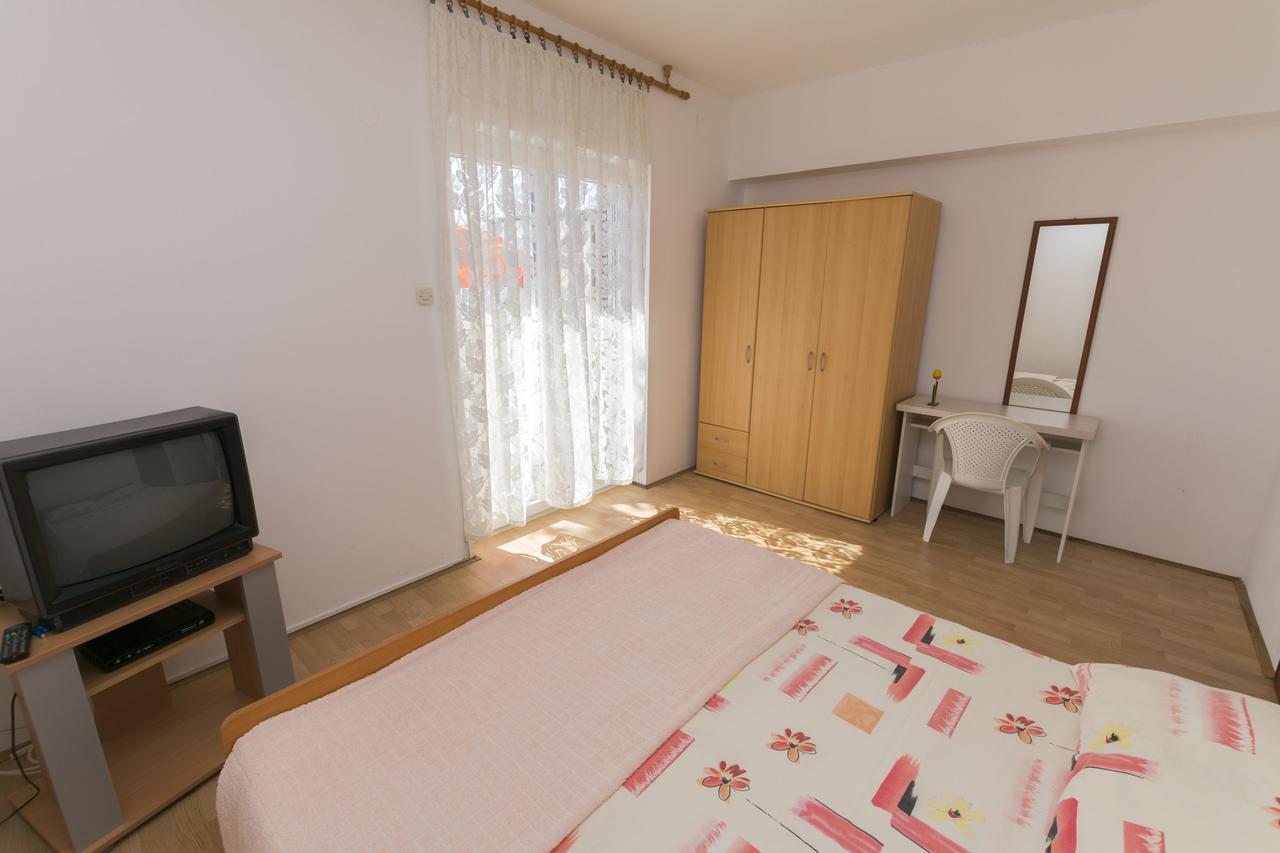 Apartments Ksenija Primošten Buitenkant foto