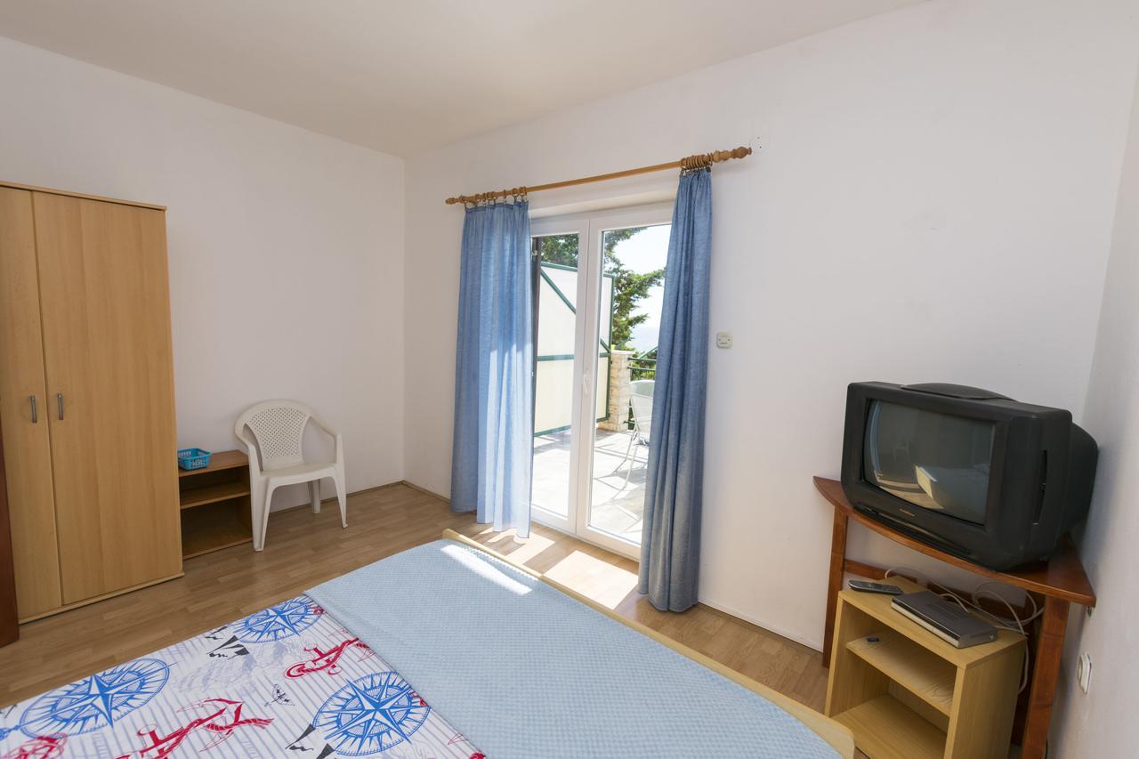 Apartments Ksenija Primošten Buitenkant foto